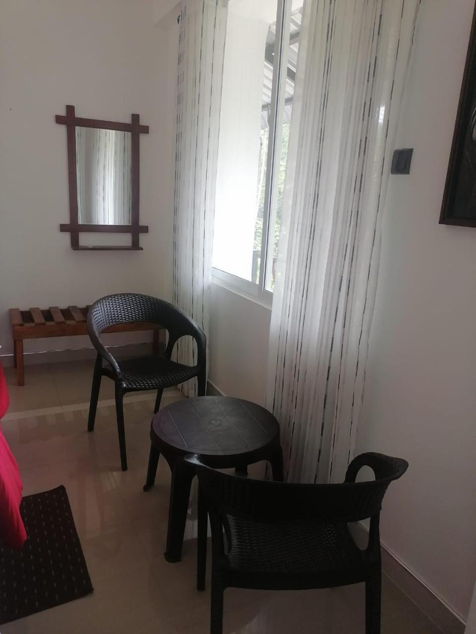 Isuru Homestay Элла Экстерьер фото